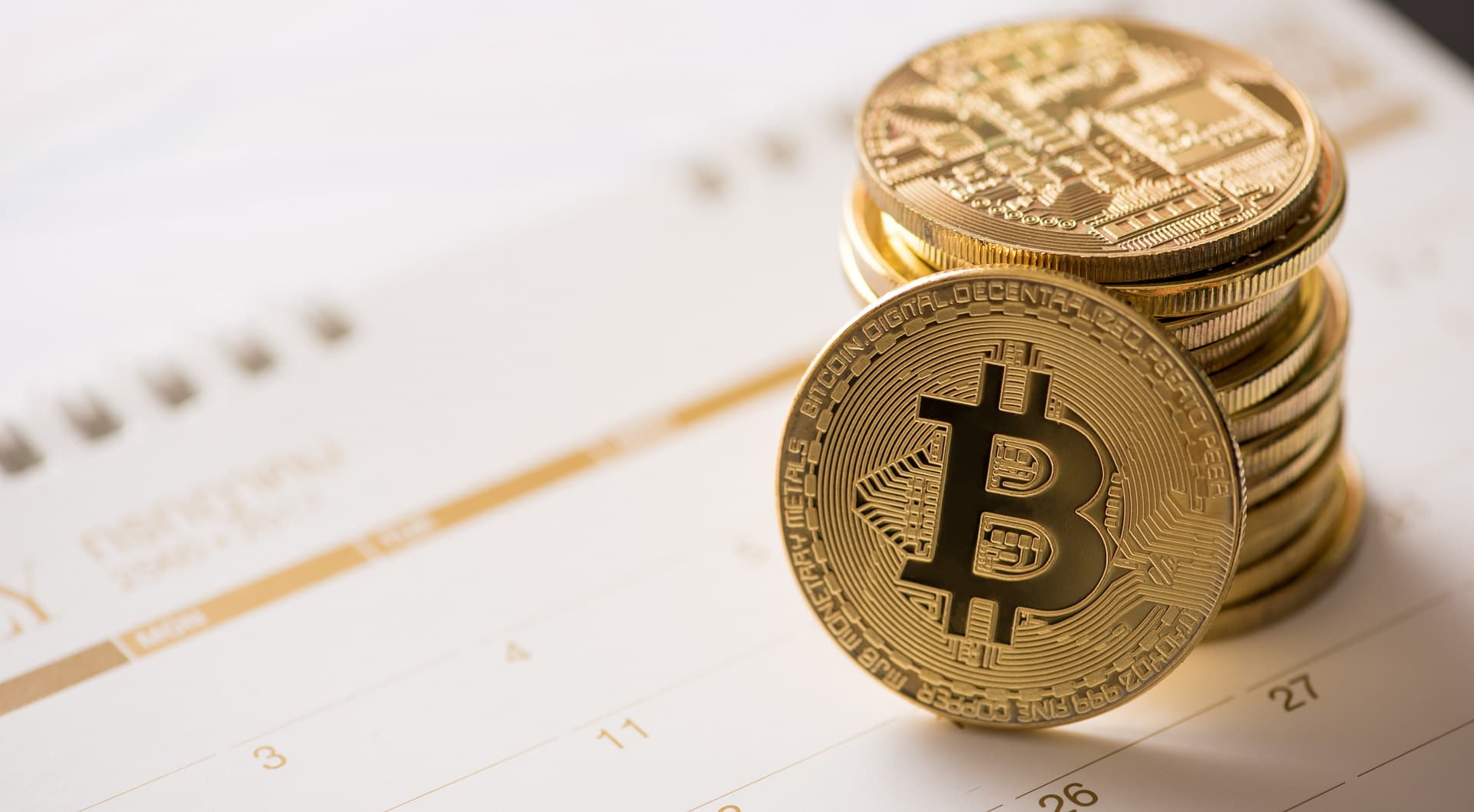 Bitcoin vs. gold: What should you know before buying?